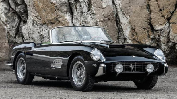 Car connoisseurs' auction frenzy